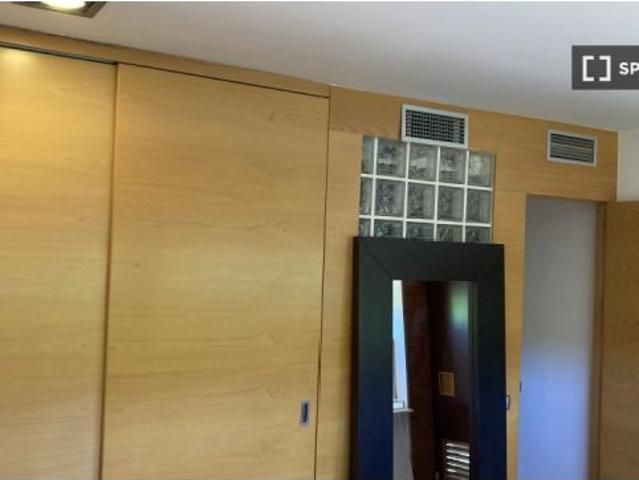 Habitación en un apartamento compartido de 5 habitaciones en alquiler en El Cano Los Bermejales