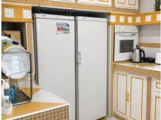 Habitación en un apartamento compartido de 6 habitaciones en La Viña, gastos incluidos