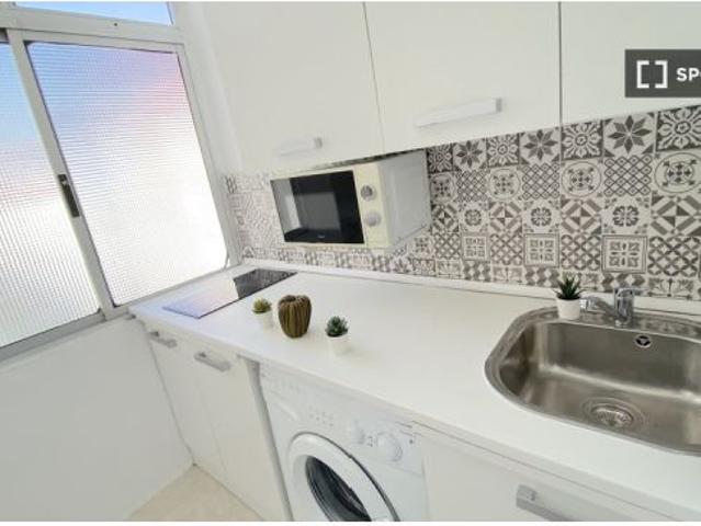 Habitación en un piso compartido de 4 habitaciones en alquiler en Villegas