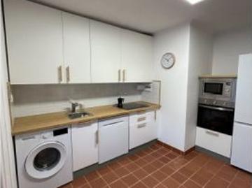 Habitación en un piso compartido de 4 habitaciones en alquiler en Zorrotza