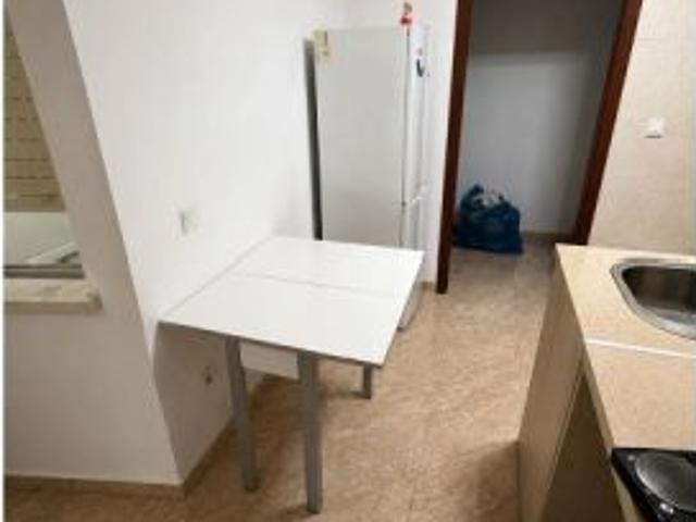 Habitación en un piso compartido de 4 habitaciones en alquiler en Benidorm