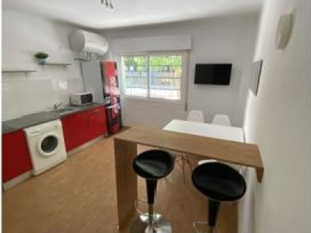 Habitación en un piso compartido de 4 habitaciones en alquiler en Las Avenidas
