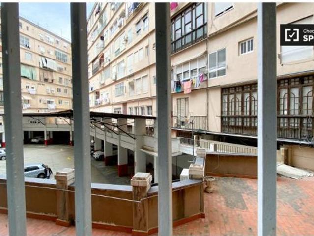 Habitación en un piso compartido de 4 habitaciones en alquiler en Russafa, todos los gastos incluido