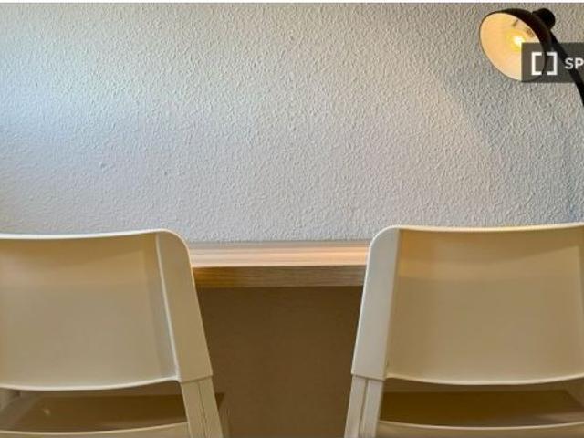 Habitación en un piso compartido de 4 habitaciones en Getafe, se admiten parejas