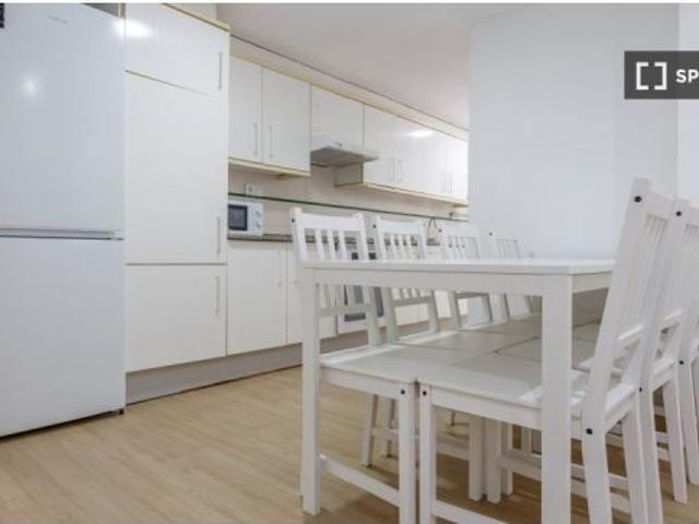Habitación en un piso compartido de 5 habitaciones en alquiler en Camí de Vera