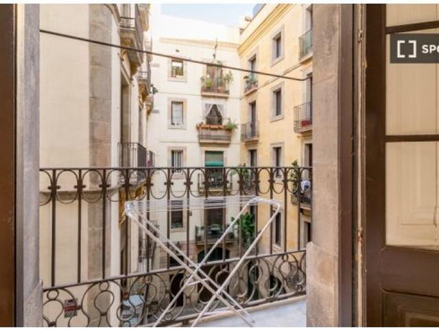 Habitación en un piso compartido de 5 habitaciones en alquiler en El Gòtic, Barcelona