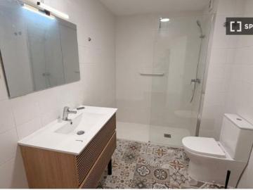 Habitación en un piso compartido de 6 habitaciones en alquiler en Sant Cugat Del Vallès