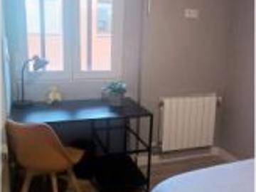 Habitación en un piso compartido de 6 habitaciones en Segovia con todos los gastos incluidos