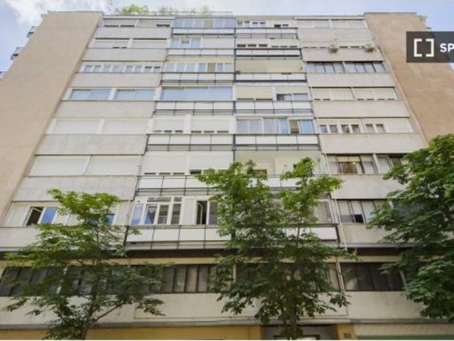 Habitación en un piso compartido de 7 habitaciones en Lista, se alquila. Profesionales y estudiantes