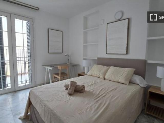 Habitación en un piso compartido de 9 habitaciones en alquiler en Los Tilos