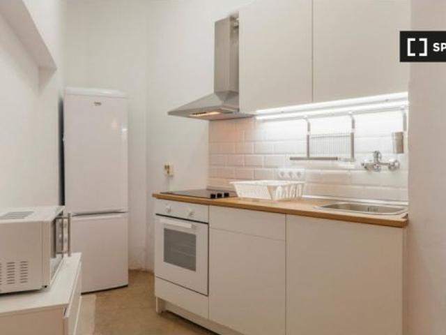 Habitación en un piso compartido de 14 habitaciones en alquiler en Sant Gervasi Galvany