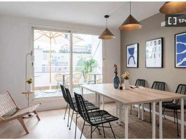 Habitación en un piso compartido de 15 habitaciones en alquiler en El Raval, Barcelona