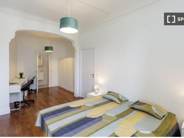 Habitación en un piso compartido de 16 habitaciones en Sant Antoni, solo para profesionales y estudi