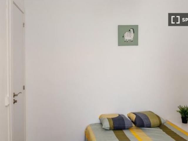 Habitación en un piso compartido de 16 habitaciones en Sant Antoni, solo para profesionales y estudi