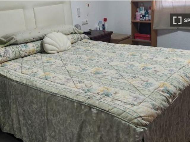 Habitación en un piso compartido de 1 dormitorio en alquiler en Mijas
