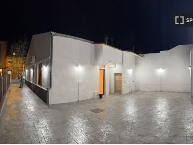 Habitación en un piso compartido de 1 dormitorio en alquiler en Sant Vicenç de Castellet