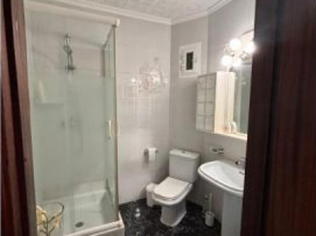Habitación en un piso compartido de 2 habitaciones en alquiler en Sabadell, solo para mujeres