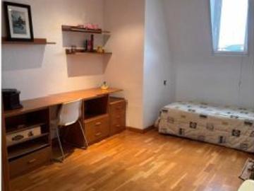 Habitación en un piso compartido de 2 habitaciones en alquiler en Sabadell, solo para mujeres