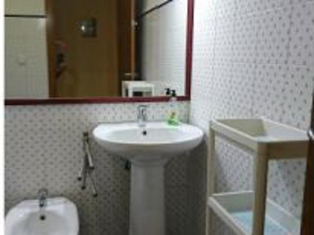 Habitación en un piso compartido de 3 habitaciones en Alicante, ideal para estudiantes