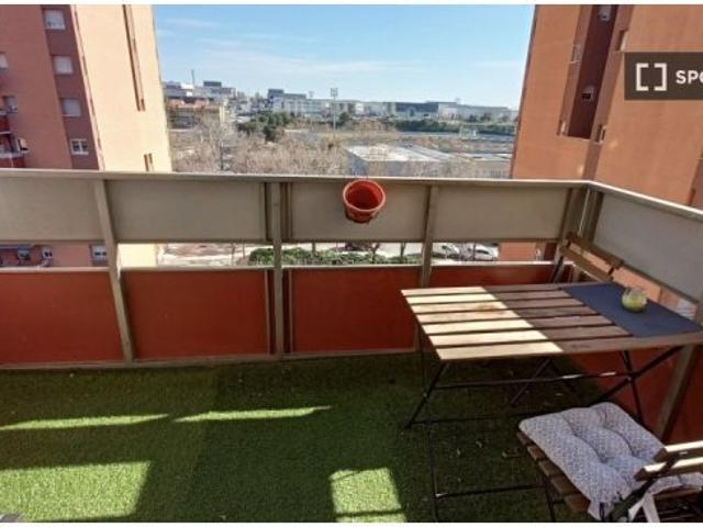 Habitación en un piso compartido de 3 habitaciones en alquiler en Terrassa