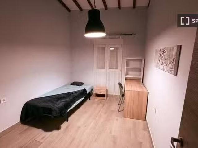 Habitación en un piso de 4 habitaciones en alquiler, Alicante