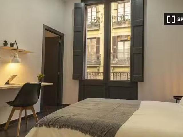 Habitación en un piso de 4 habitaciones en El Gòtic, Barcelona