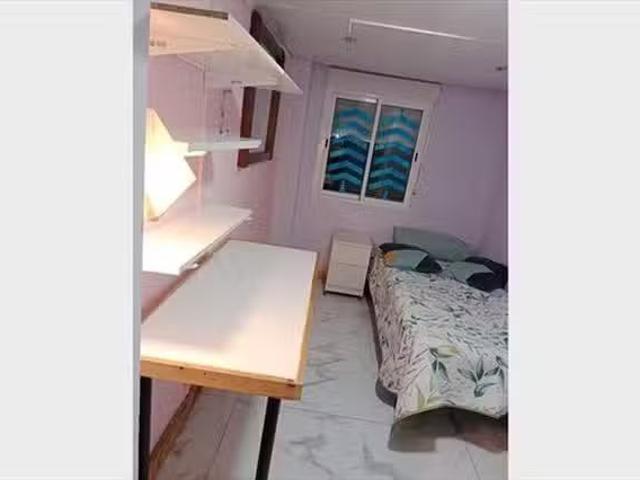 Habitación en 18 Carrer de Santander