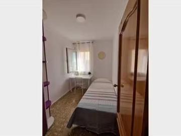 Habitación en 190 Carrer de les Magnòlies