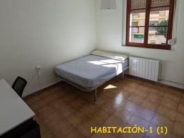 Habitación en 107 Calle Ronda Magdalena