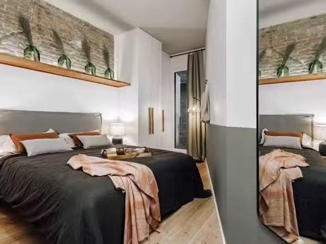 Habitación en 114, L'Eixample, 08015 Barcelona, Spain