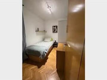 Habitación en 115 Calle del Priorato