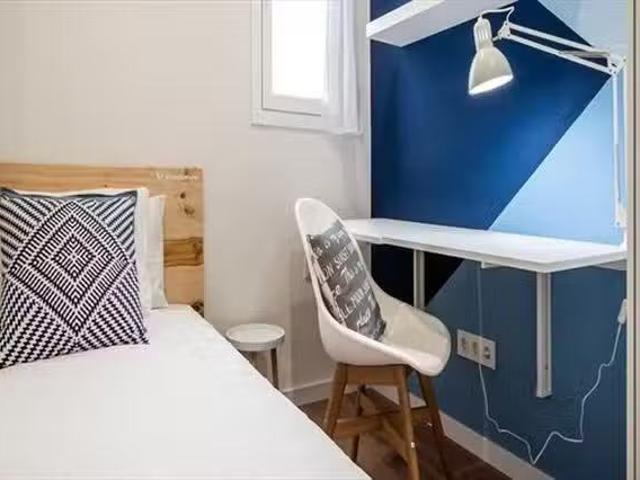 Habitación en 12 Ronda de Sant Pere