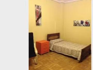 Habitación en 1 Calle de Mariano García Abril