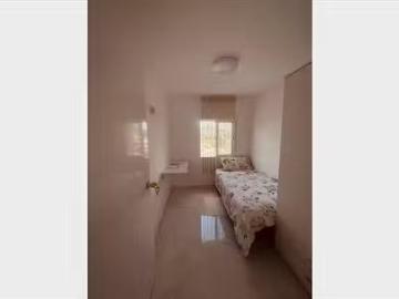 Habitación en 1 Calle Topacio