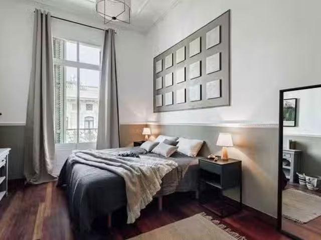 Habitación en 24, L'Eixample, 08010 Barcelona, Spain