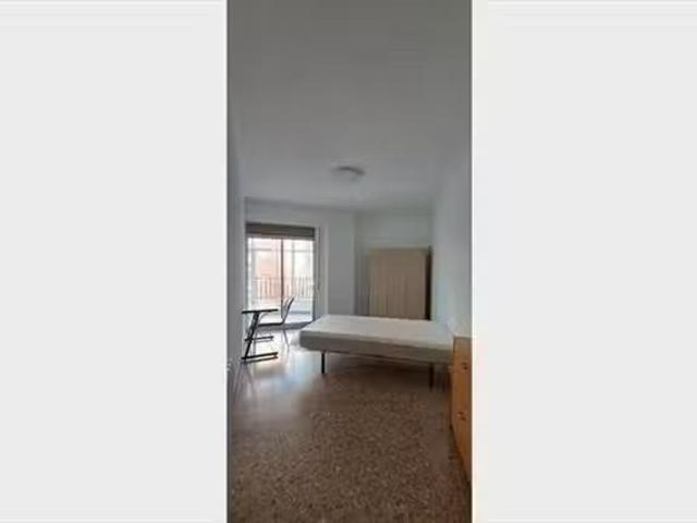 Habitación en 21 Calle Baños
