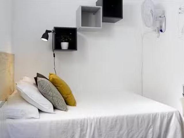 Habitación en 239 Carrer Gran de Gràcia