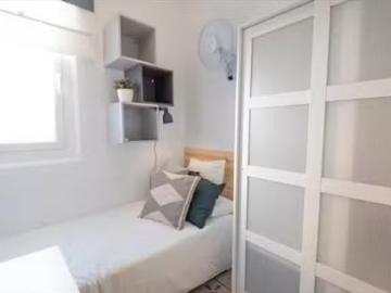 Habitación en 239 Carrer Gran de Gràcia