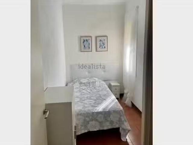 Habitación en 34 Carrer de la Creu Coberta
