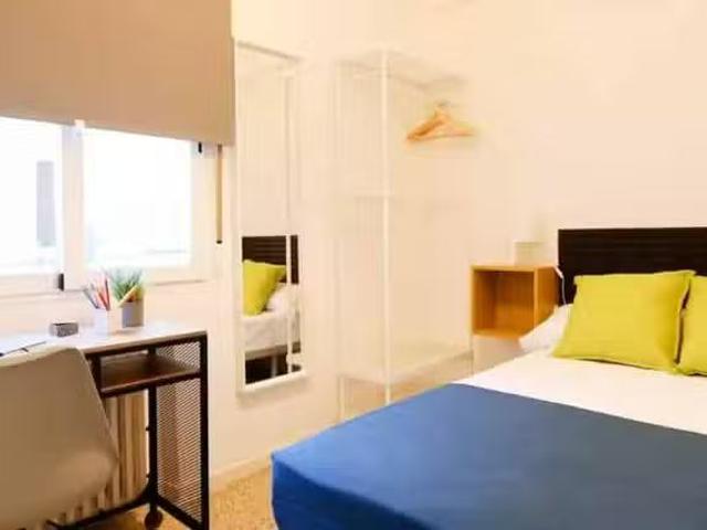 Habitación en 4, Chamartín, 28046 Madrid, Spain