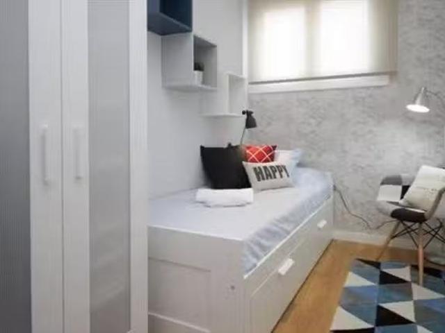 Habitación en 56 Avinguda de la Riera de Cassoles