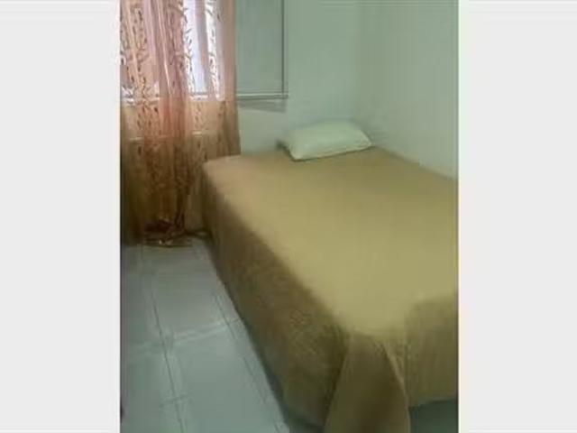 Habitación en 65 Calle del General Ricardos