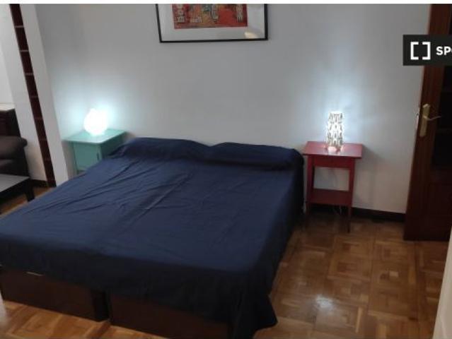 Habitación equipada con ventana en piso compartido, Retiro
