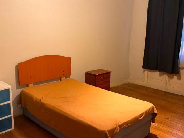 Habitación grande Centro de Valparaíso solo estudiantes