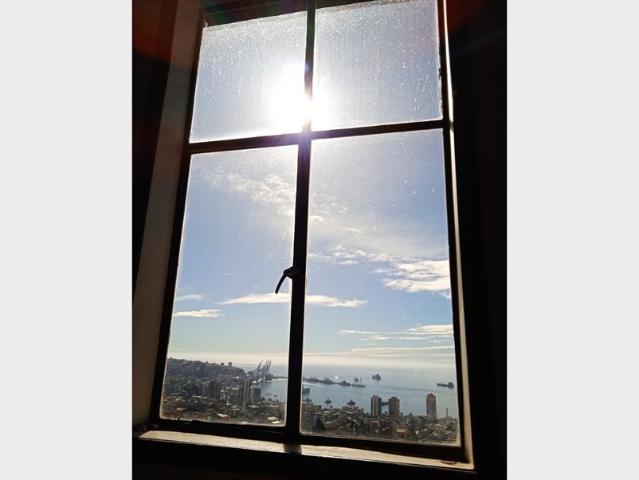 Habitación individual con hermosa vista a la bahía de Valparaiso