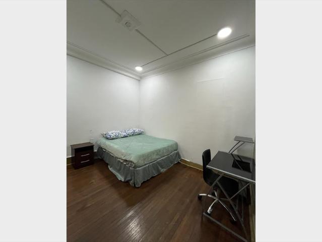 Habitación individual a pasos de metro Baquedano 3A
