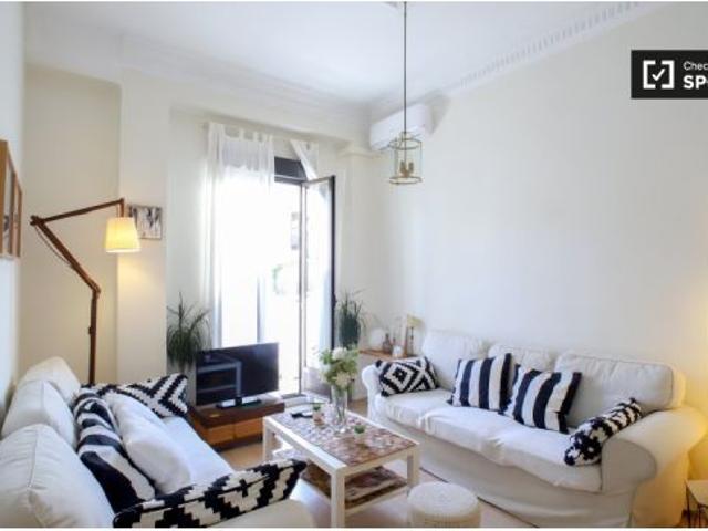 Habitación interior con llave independiente en apartamento de 5 dormitorios, Extramurs