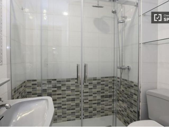 Habitación íntima con escritorio en el apartamento de 5 dormitorios, Retiro