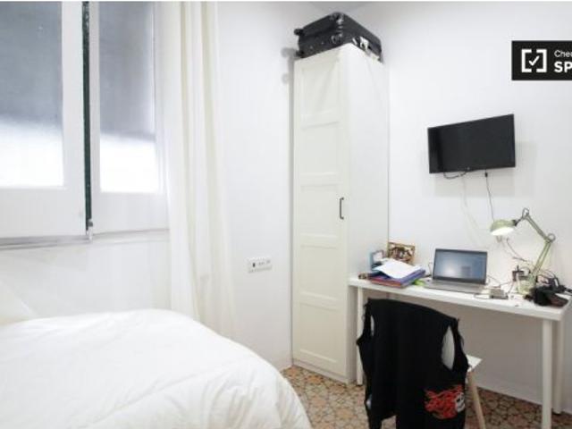Habitación luminosa en alquiler en apartamento de 9 habitaciones, Prat de LLobregat