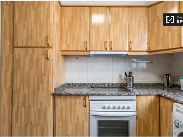 Habitación luminosa en alquiler en el apartamento de 6 dormitorios en L' Eixample